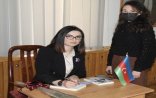 Odlar Yurdu Universitetində Əzizə Farizin “Sevən qəlbin fəryadı” kitabının təqdimatı olub