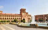 İrəvanda restoran sahibi Azərbaycan deputatlarına nahar etməyə icazə vermədi 