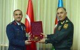 Vəliyev Türkiyə ordusunun kəşfiyyat rəisi ilə görüşdü