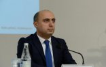 Prezidentin portreti 495 manata məktəblərə verilir – “Elm” və “Təhsil” Nazirliyində korrupsiya var?