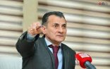 Özünü ən sonuncu yola qoymuş əyyaş yazıçıya... 