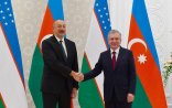 İlham Əliyev Şövkət Mirziyayevlə görüşdü