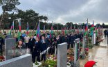 Zəfər Günündə İkinci Şəhidlər xiyabanına insan axını başlayıb