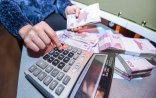 Minimum əmək haqqındakı artım kimlərin maaşlarını artıracaq?