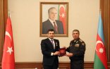 Zakir Həsənov Selçuk Bayraktarla görüşüb, onu medalla təltif edib- FOTO