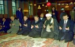 Prezident Turqut Özal və Şeyxülislamın “Təzəpir”də birgə namazı –SSRİ.1991-Cİ İL /FOTOXRONİKA