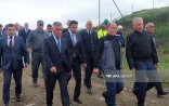 Komissiya sədri və üzvləri süni gölün tikintisi aparılan ərazidə - Fotolar