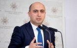 Nazir 4 milyon insanı təhqir etdi: Nə danışdığını anlamır!