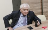 “Orada-burada forslanırlar ki, Yazıçılar Birliyinin üzvüyəm”