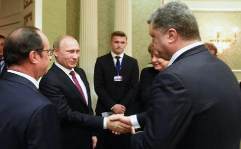 Putin Donbassda atəşin fevralın 15-dən dayandırılacağını elan etdi