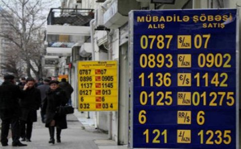 Manatın kursu düşdü, Bakıda dollar satışı dayandırıldı