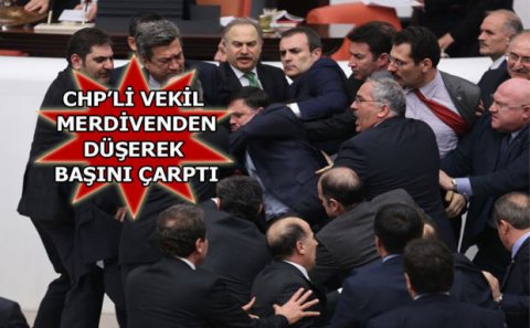 Türkiyə parlamentində yenə dava düşdü