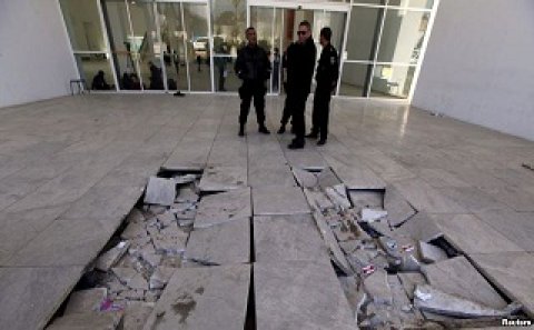 Tunisdə üçüncü terroristin axtarışları davam edir