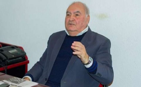 “Zəng elədim Elçibəyə dedim ki, özünüzə baş nazir tapın”