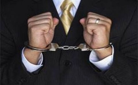 Polis generalı öz oğlunu həbs ETDİRDİ