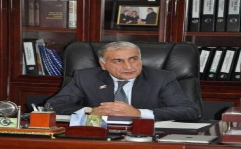 Millət vəkili Əlikram Hümbətovu topa tutdu