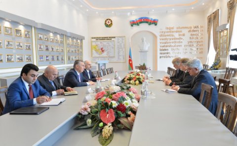 "ATƏT-in Minsk Qrupu etimad yaratmaq istəyirsə, niyə regiona səfər edəndə məcburi köçkünlərlə görüşmək istəmir?..”