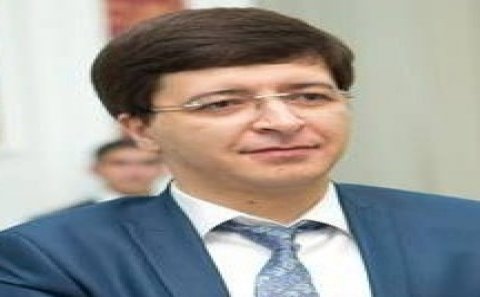Con Kerri:İnqilablar memarı,yoxsa naşı ssenarist?