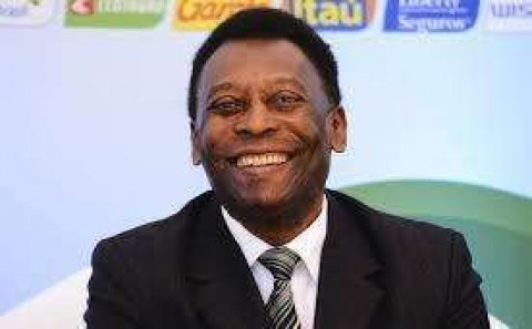 74 yaşlı Pele əməliyyat olundu