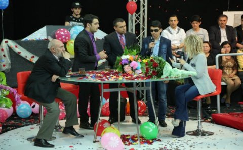 Emin Ağalarov hədiyyə etdi, Brilliant duet oxudu