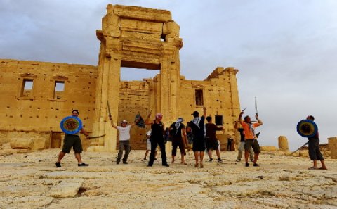 217 nəfər İŞİD silahlıları tərəfindən edam edilib