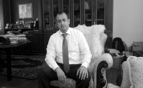 Xaraktersiz insanları aldatmaq çox asandır