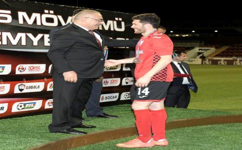Cavid Hüseynov: "Bunu görməmək üçün kor olmaq lazımdı"