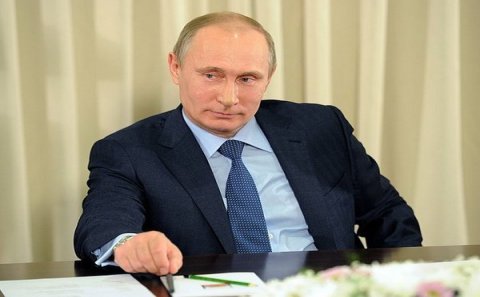 Putin FİFA prezidentini təbrik edib