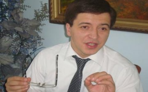 “O məmurun başını əzmək lazımdır”-Elşən Musayevdən sensasion müsahibə