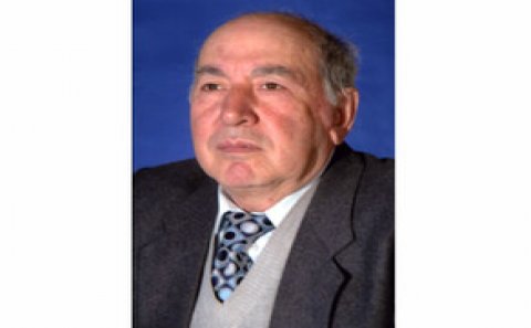Xalq artisti mükafatlandırıldı