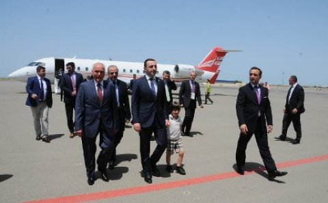 Gürcüstanın baş naziri Azərbaycandadır