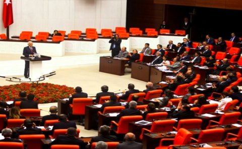 AKP koalisiya qurmağın düsturunu tapdı
