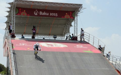BMX velosiped idmanı üzrə yarışlar başlandı