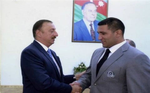İlham Zəkiyev: “Prezidentə bayram hədiyyəsi edəcəm"