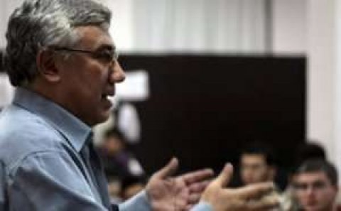 Eldar Namazov Azərbaycanı tərk etdi