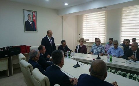 İcra başçısı jurnalistlərlə görüşüb