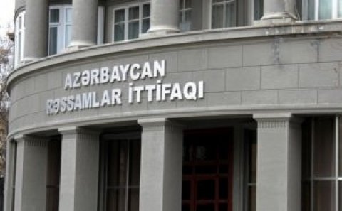 Məşhur heykəltəraş emalatxanasında öldü