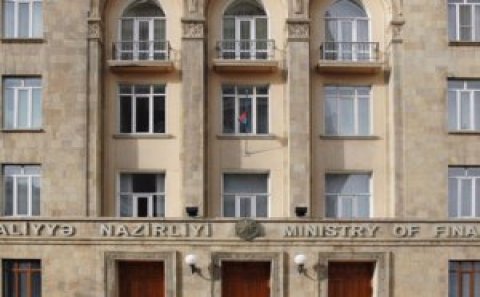 Altı ayda dövlət büdcəsi kəsirlə icra olunub