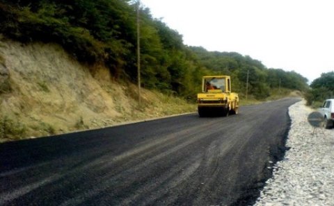 Ermənilər Qarabağa gedən ikinci yolu asfaltlayırlar