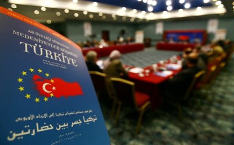 Sabiq Türkiyə diplomatı Ərdoğanın xarici siyasətini sərt TƏNQİD etdi - Xəyallarla siyasət olmur