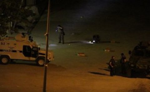 Jandarma rəisini ailəsi ilə birgə güllələdilər