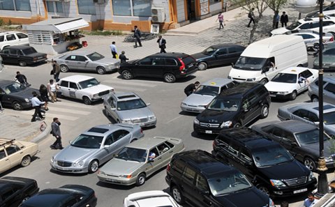 İş vaxtının dəyişdirilməsi tıxaclara necə təsir edə bilər?