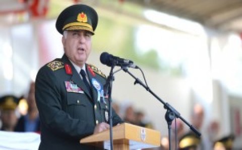Necdət Özəlin yerinə Hulusi Akar