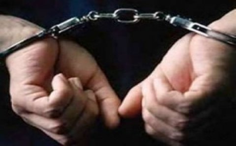 Polis 3 jurnalisti saxladı