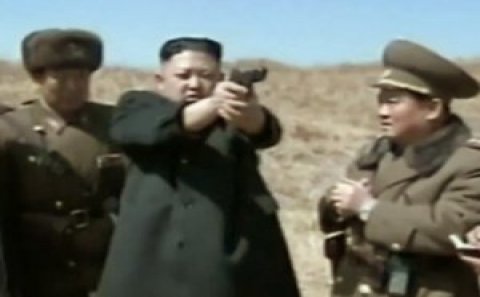 Kim Çen In daha bir naziri güllələtdirdi