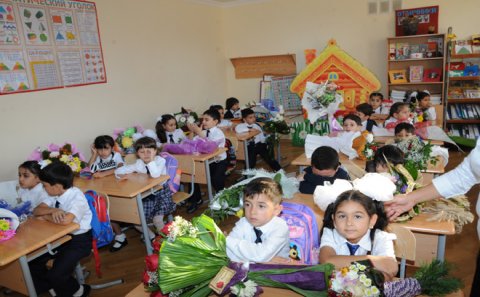 I siniflərdə dərslərin 1 saat geç başlanılması təklif edilir
