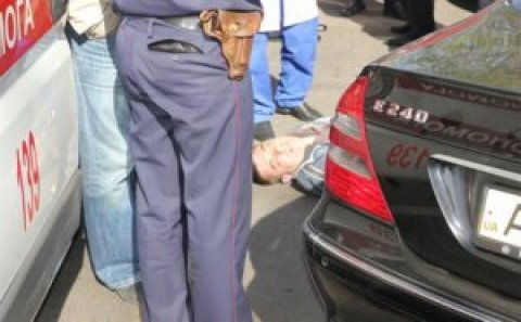 Tanınmış biznesmen qətlə yetirildi