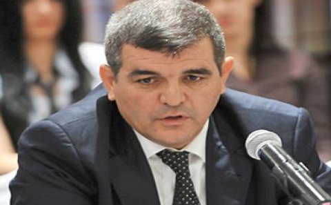 “Bahalaşmaya görə maaşlar artırılmalıdır”