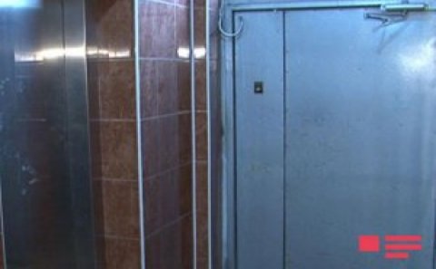 16 mərtəbəli binada lift şaxtaya düşdü: 4 nəfər xəsarət aldı