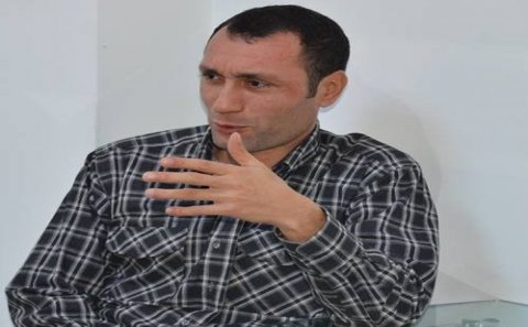 Həkim jurnalisti maşınla vurub qaçdı - VİDEO